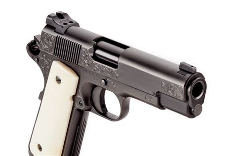 NIGHTHAWK CUSTOM VIP COMMANDER BLACK 45CAL | The Gun Parlor | Worcester ...