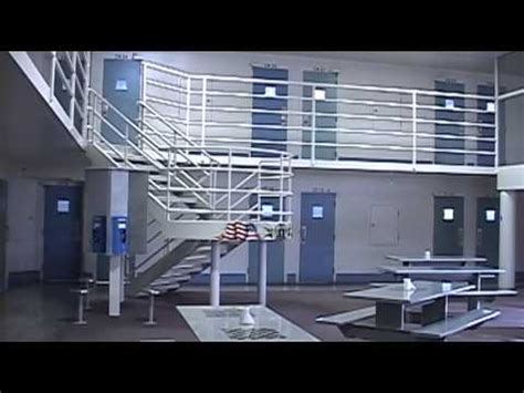 New Bunks Going In At Klamath County Jail - Jan 31st, 2014 - YouTube