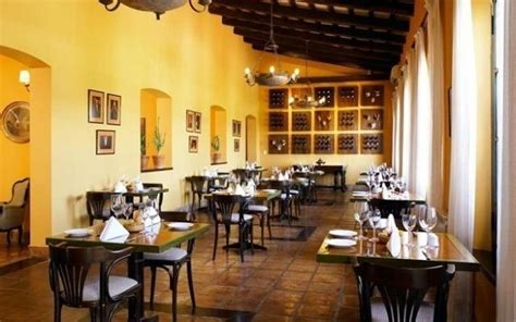 We've Found 5 Amazing Restaurants Where You Can Head To Eat 'Laal Maas ...