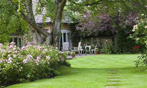 Large Backyard Lighting Ideas