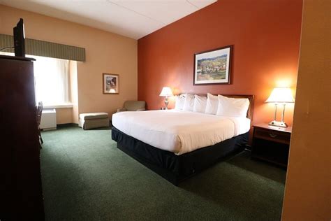 Hotel Mead Resorts & Conventions Center Sauna: Pictures & Reviews ...