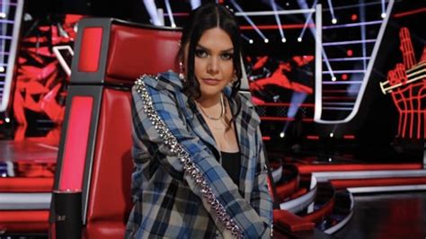 Yuridia baja bien el balón: La intentaron alburear