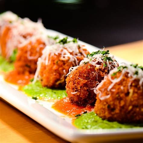 The Best Fettuccine Alfredo in Moncton - Tripadvisor