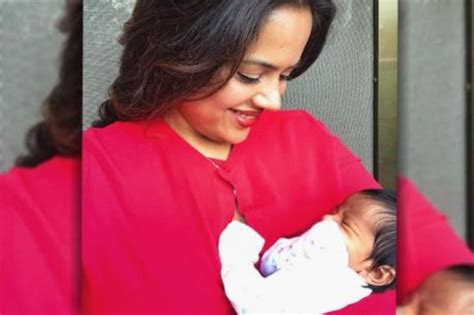 Sameera Reddy: కడుపుతో ఉన్నానని కూడా చూడకుండా దారుణంగా.. సమీరా రెడ్డి ...