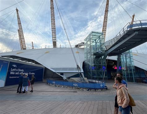 Climb the O2 Arena 的图像结果