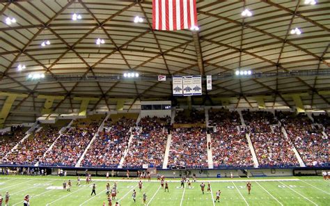 Northern Arizona University Walkup Skydome. Some serious Unalam glulam ...