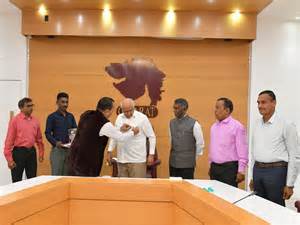 Gujarat CM Patel pays tribute to soldiers on Armed Forces Flag Day