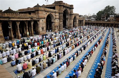 Exquisite Mosque designs reflect syncretic culture and traditions of ...