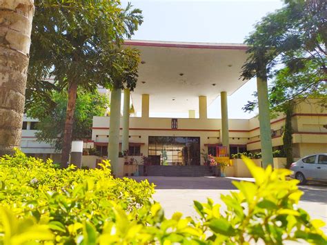 Top 20 Colleges for Hotel Management in India Latest List 2023 ...