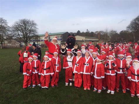 Ellon Primary Santa Fun Run, Gordon Park, Ellon, Aberdeen, 21 December ...