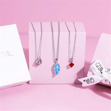 925 Silver jewellery for Your Skin Tone: Find Your Best Match – GIVA ...