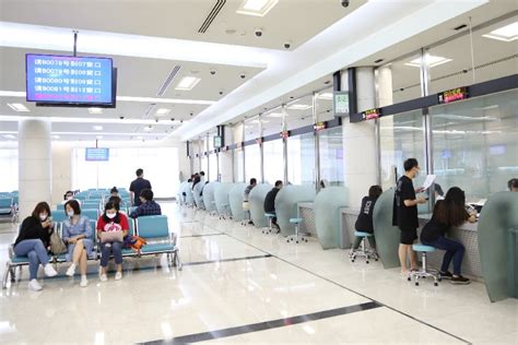上海市出入境管理局：办理赴澳门旅游签注需提前预约|澳门|出入境|管理局_新浪新闻