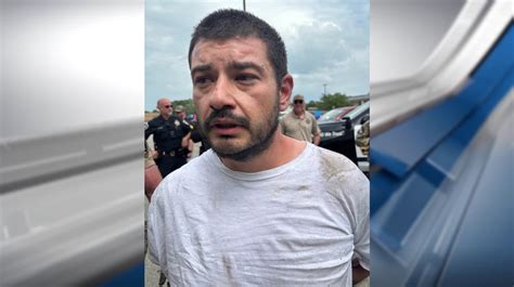 Suspect in custody after standoff at Jacksonville grocery store