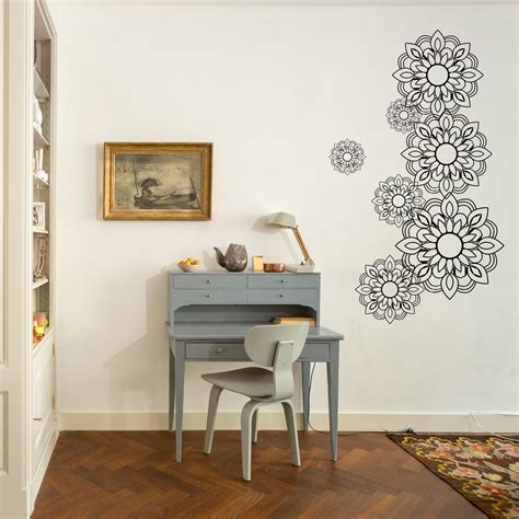 Symmetrical Floral Design Wall Sticker (100 x 60 cm) – Rangoli