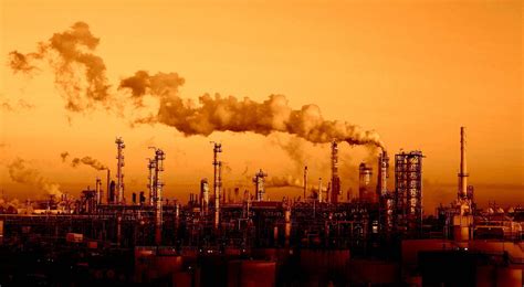 White Background Wallpaper of Industry 的图像结果