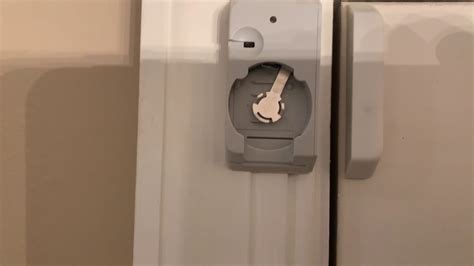 Xfinity Sensor Battery Replacement 的图像结果