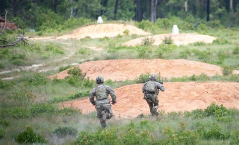 82nd Airborne troops test Army’s next-generation combat goggle ...