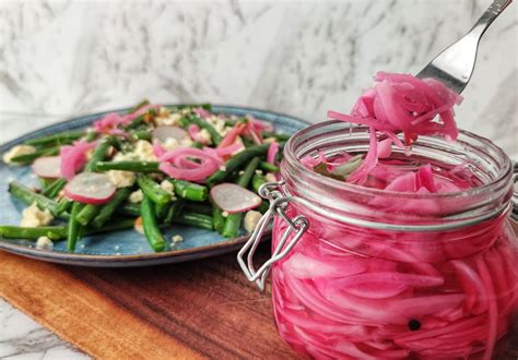 Quick Pickled Onion – Misfit Garden