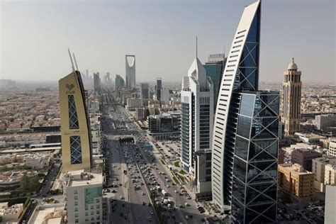 Saudi Non-Oil Private Sector Adds Jobs Despite Easing Output Growth - PMI