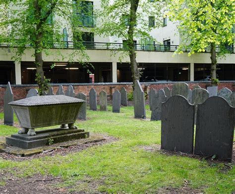 St George's Churchyard - Leicester