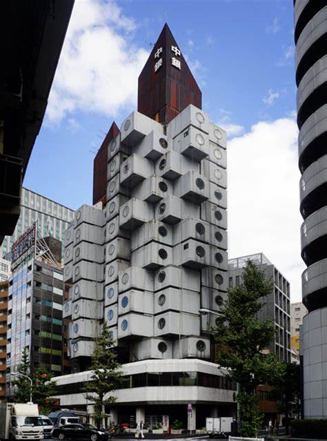I became obsessed with this building. Nakagin Capsule Tower, architect ...