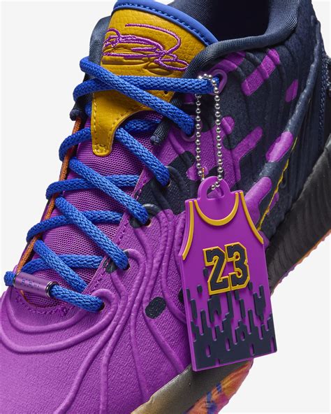 LeBron XXI SE Older Kids' Basketball Shoes. Nike VN