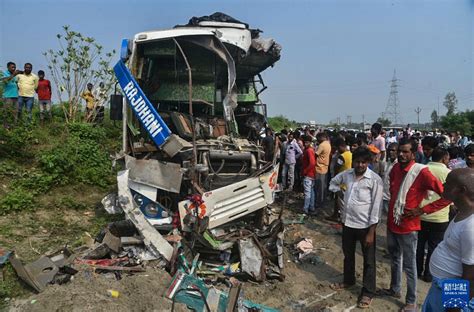 印度北部发生重大交通事故致10死25伤-新华网