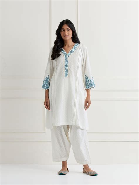 Off White Embroidered Kurta & Pant Salwar Set- Blue – NEMAANI
