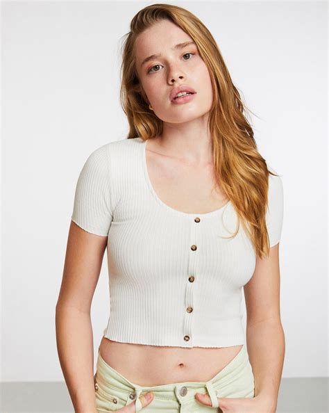 White Button Design Rib Crop Top – FASHMAD