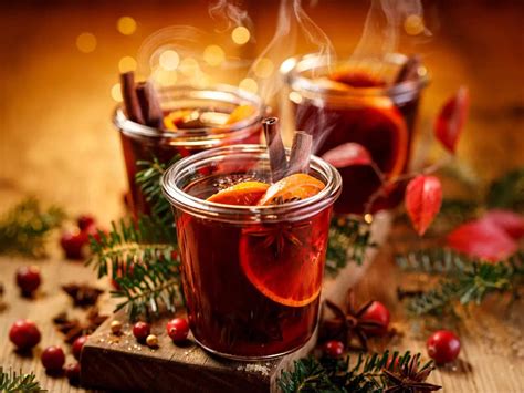 Christmas Drinks & Cocktail Recipes | Must-try traditional drinks for ...