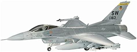 HASEGAWA 00232 1/72 F-16C Fighting Falcon : Amazon.in: Toys & Games