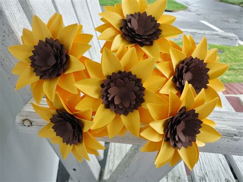 Tutorial On How to Make a Sunflower Flower 的图像结果