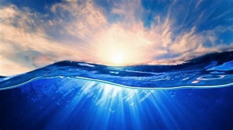 大海的海水为什么是蓝色的？_凤凰网视频_凤凰网