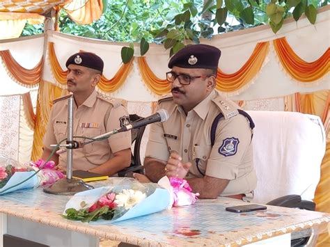 ગોંડલ તાલુકા પોલિસ સ્ટેશનમાં SPની અધ્યક્ષતામાં વાર્ષિક ઇન્પેક્શન ...