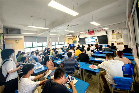 校领导带队赴芜湖地区开展2023年本科招生宣传工作-医学院