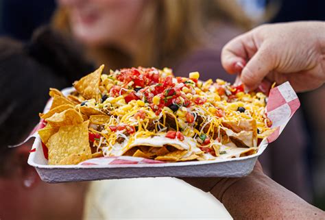 Dierks Bentley brings the heartland beat at the EMP Amphitheater ...