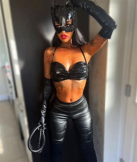 Tattooed OnlyFans star swapped job at The Range for Instagram celebrity - Hull Live