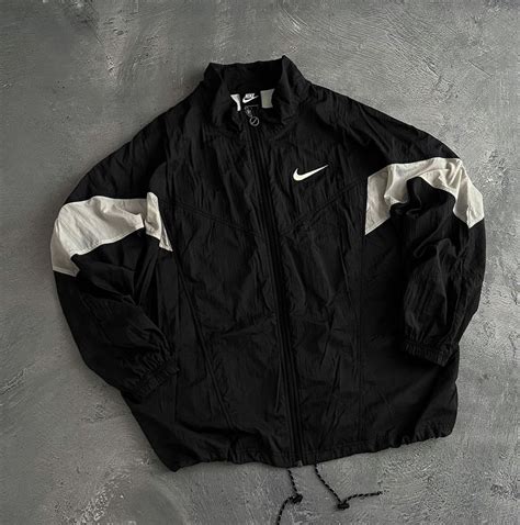 Nike Jacket in 2025 | Quick outfits, Nike windbreaker outfit ...