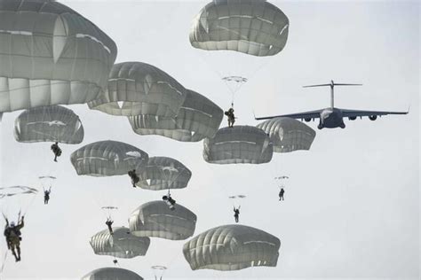 Army Airborne Jump 的图像结果