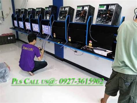 Computer Shop Table Setup 的图像结果