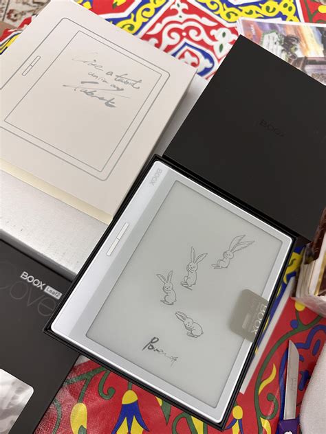 My new Boox leaf 2 just arrived : r/ereader