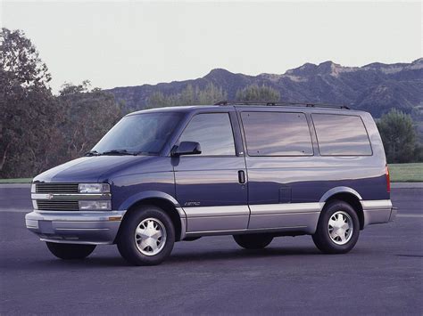 Chevy Astro Van Modernized With Digital 2022 Silverado DNA, Keeps OG ...