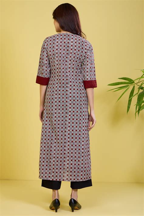 pintuck bagh kurta with slit rouge ebony grid - maati crafts