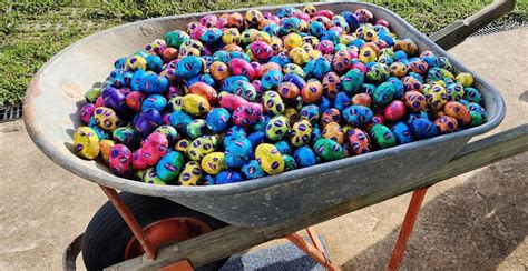 HUGE EASTER EGG GRAB AT THE CANBERRA MINIATURE RAILWAY, Canberra ...