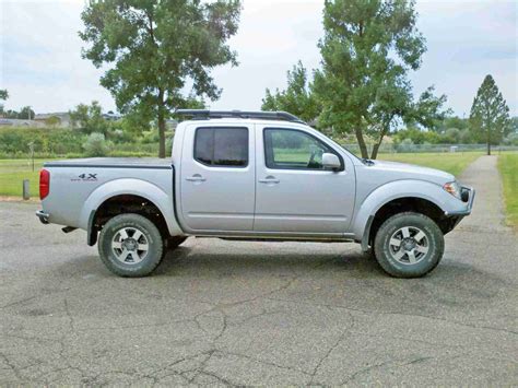Nissan Frontier Lift Kit: 2005-21 OME Nissan Frontier Lift Kit