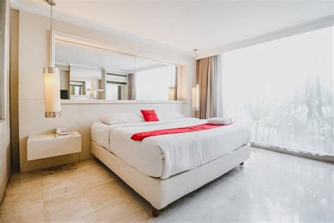 REDDOORZ @ HR MUHAMMAD (Surabaya, Java) - Specialty Inn Reviews ...