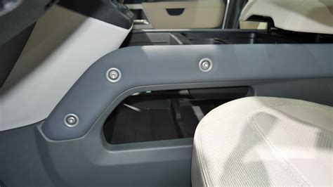 2020 Land Rover Defender interior tour and review | Autoblog