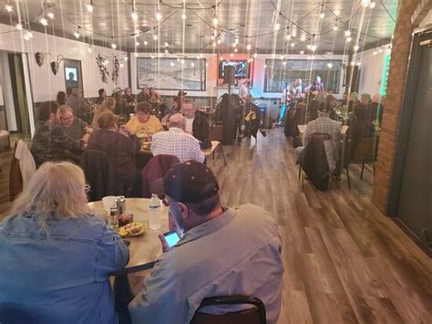 KISKI RIVER LODGE, Vandergrift - Menu, Prices & Restaurant Reviews ...