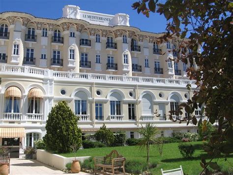 RÉSIDENCE LE MÉDITERRANÉE (Saint-Raphael) - Apartment Reviews, Photos ...