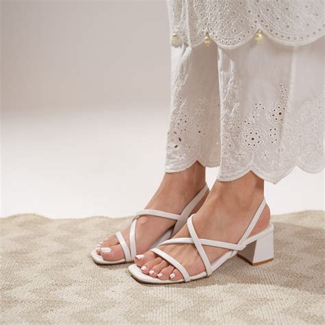 35+ Perfect Sandals to Wear with a Saree - Style & Tradition With Ever